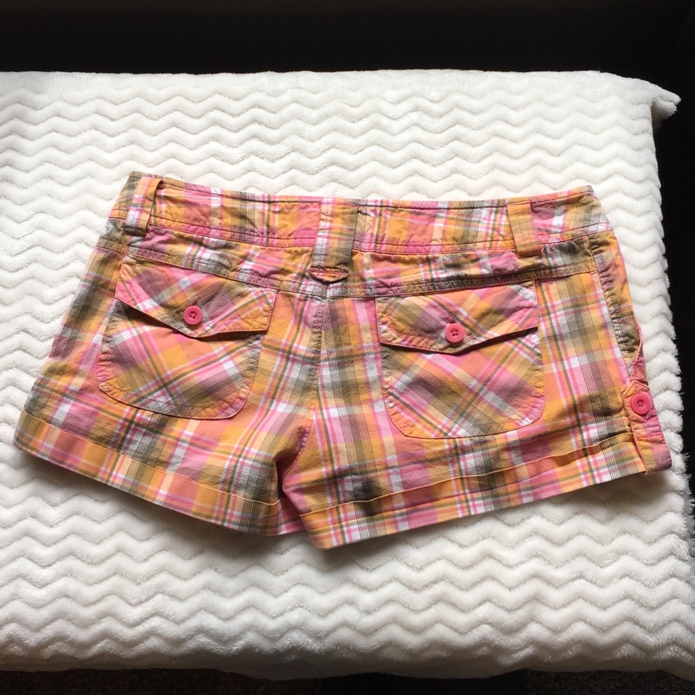 Piper & Blue plaid shorts size 9 - Picture 2 of 4